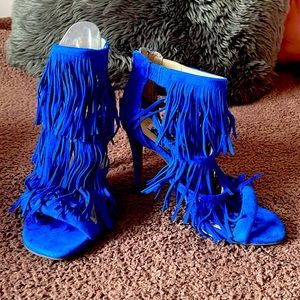 Blue fringe heels